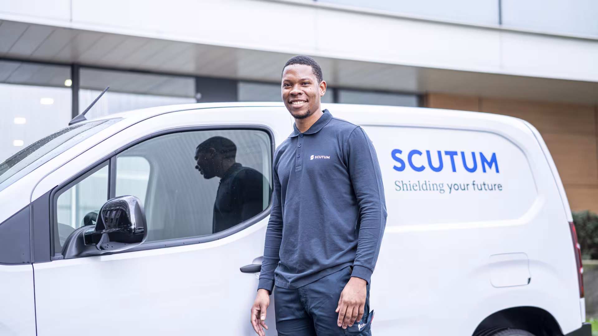 Scutum technician with service van