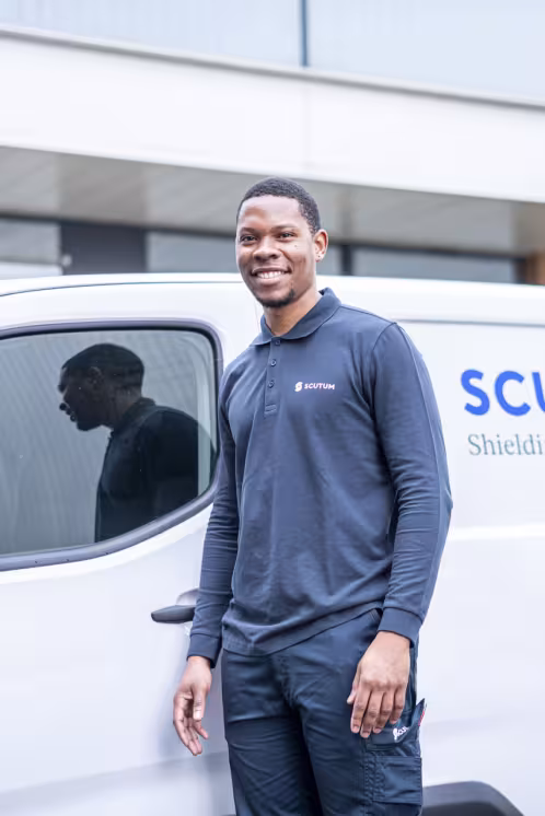 Scutum technician with service van